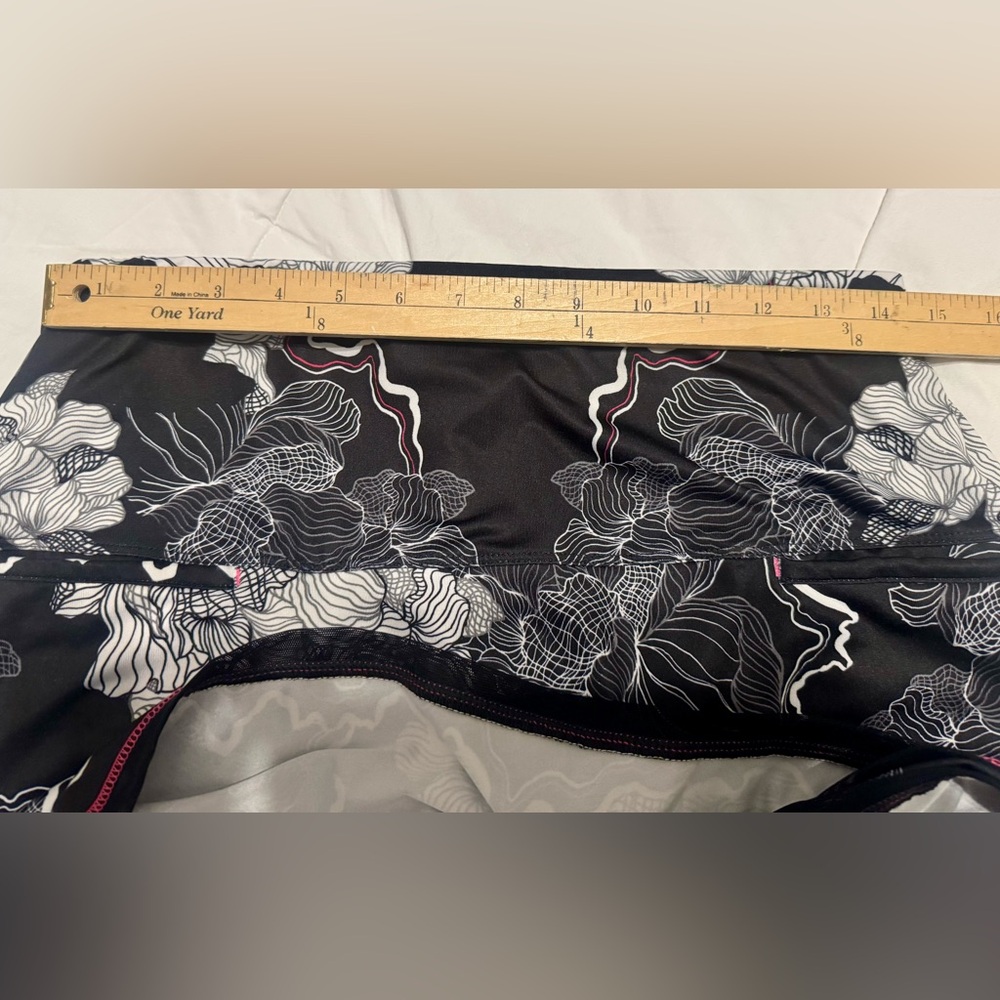 Lucky in Love Size L/12 Skort with Pockets - Picture 7 of 10